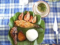 Lunch on a boat, Loboc River